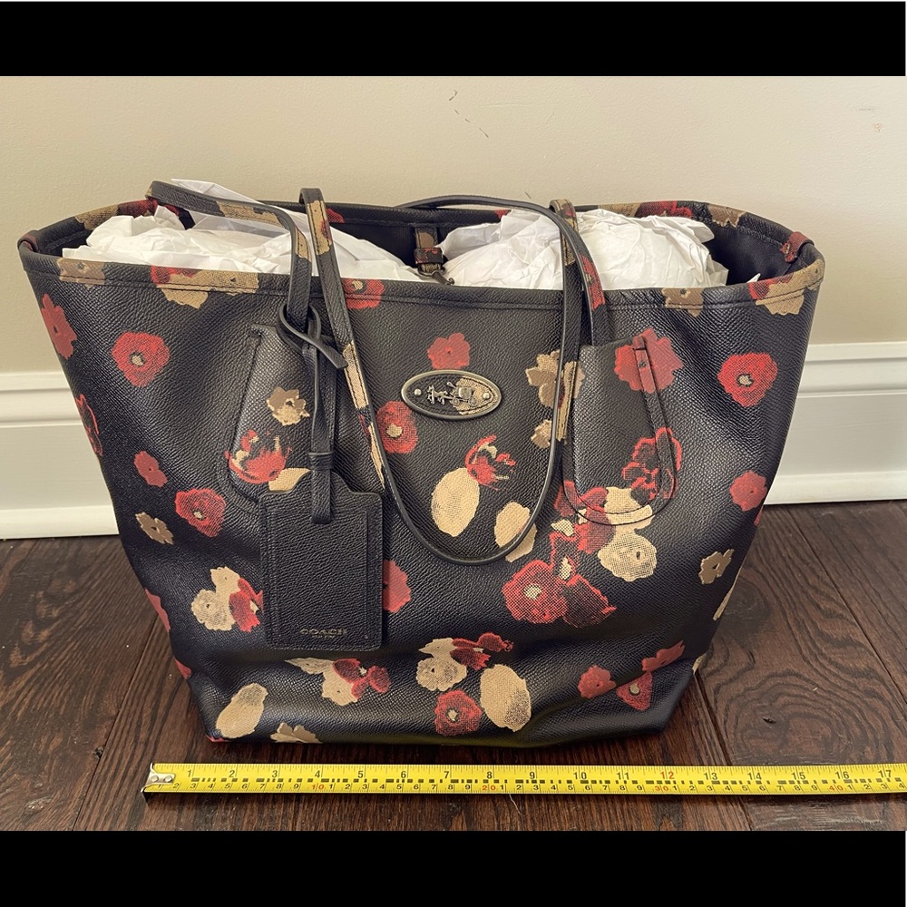 COACH Tote Bag
